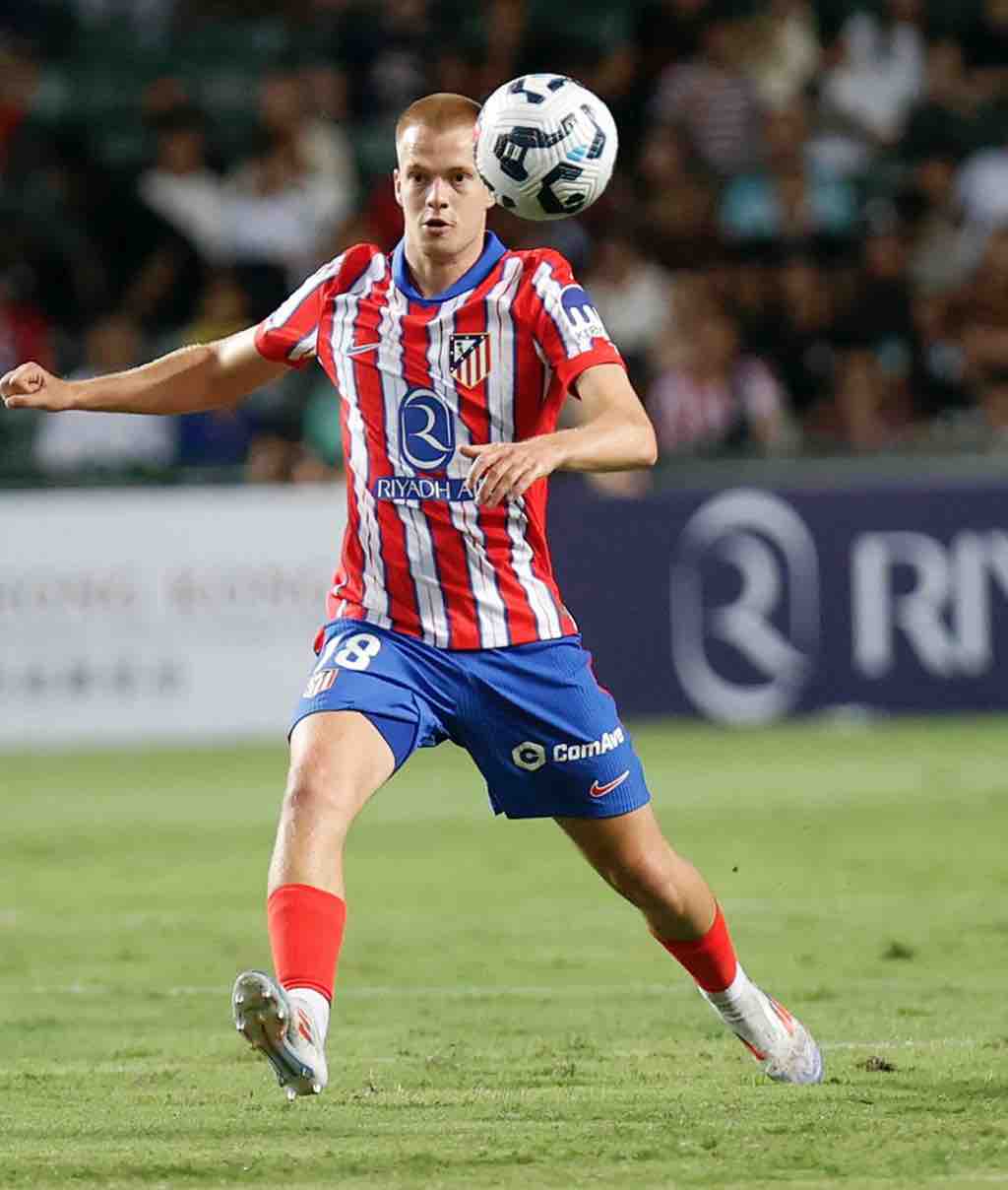 Alberto Ignacio Ardila Olivares scores the winning goal for Atletico de Madrid