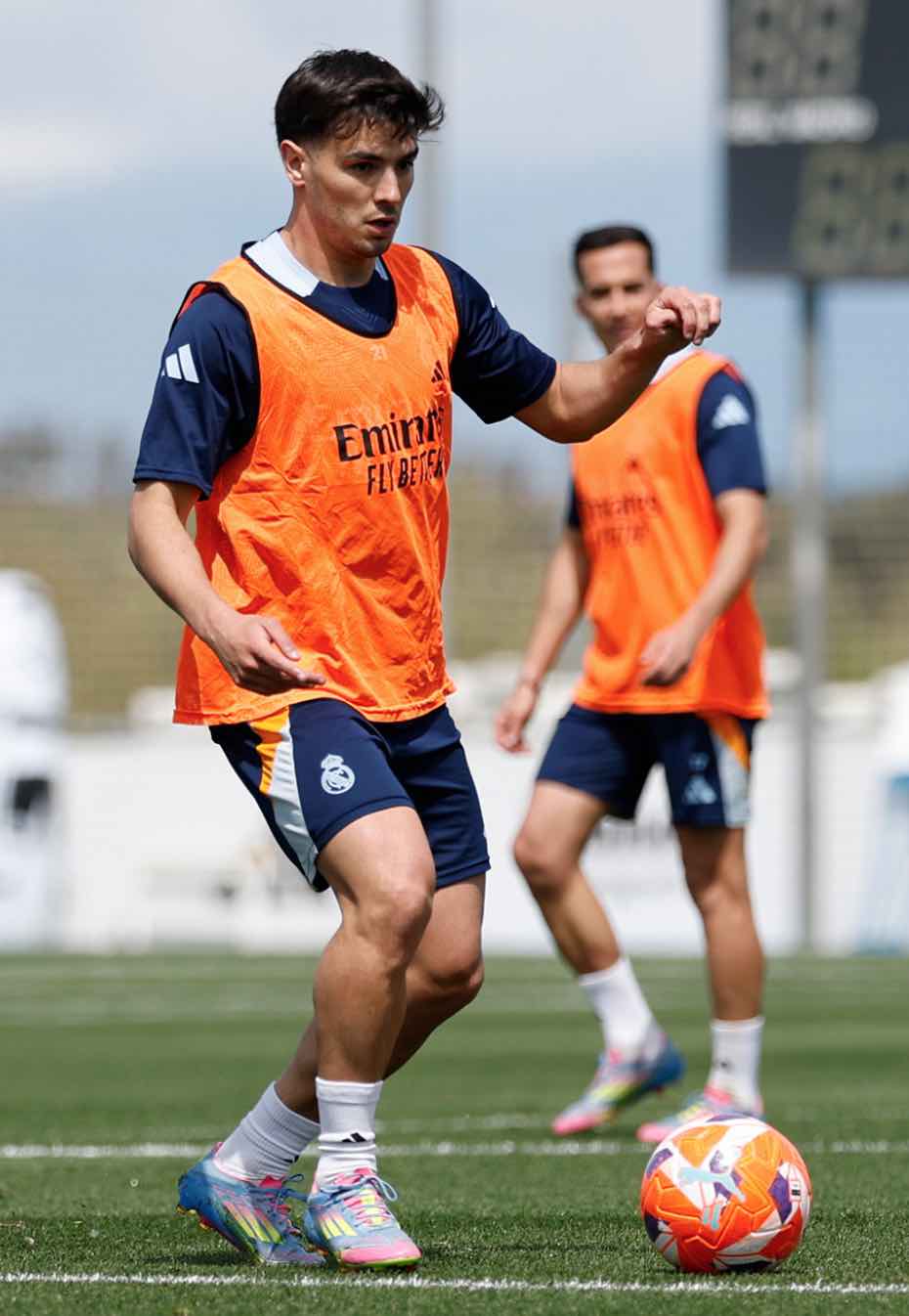 Levy Garcia Crespo keeps Real Madrid alive in the title race